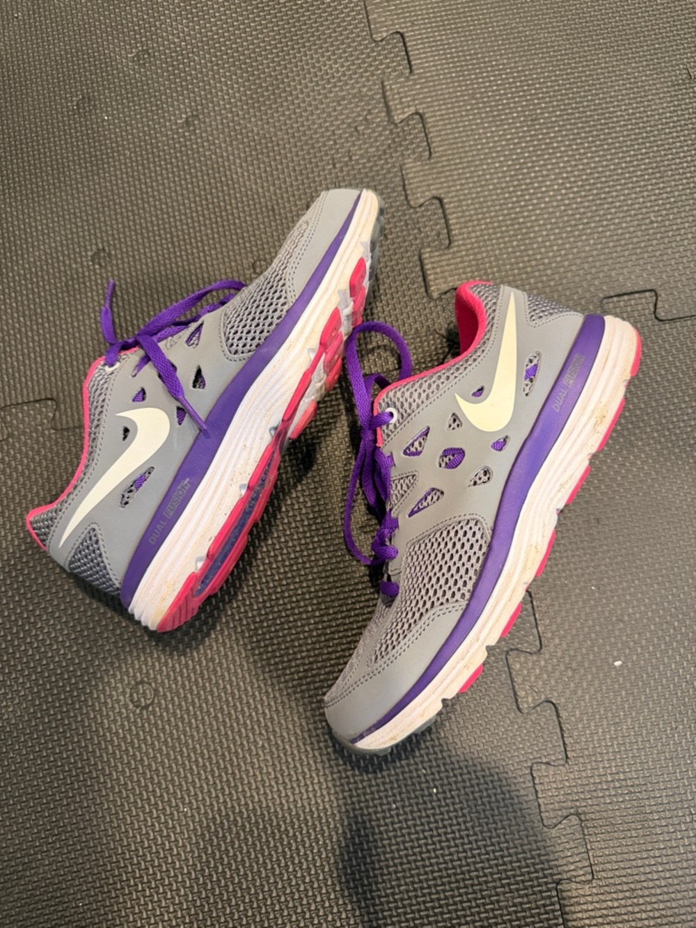 Nike Dual Fusion Lite Sneaker